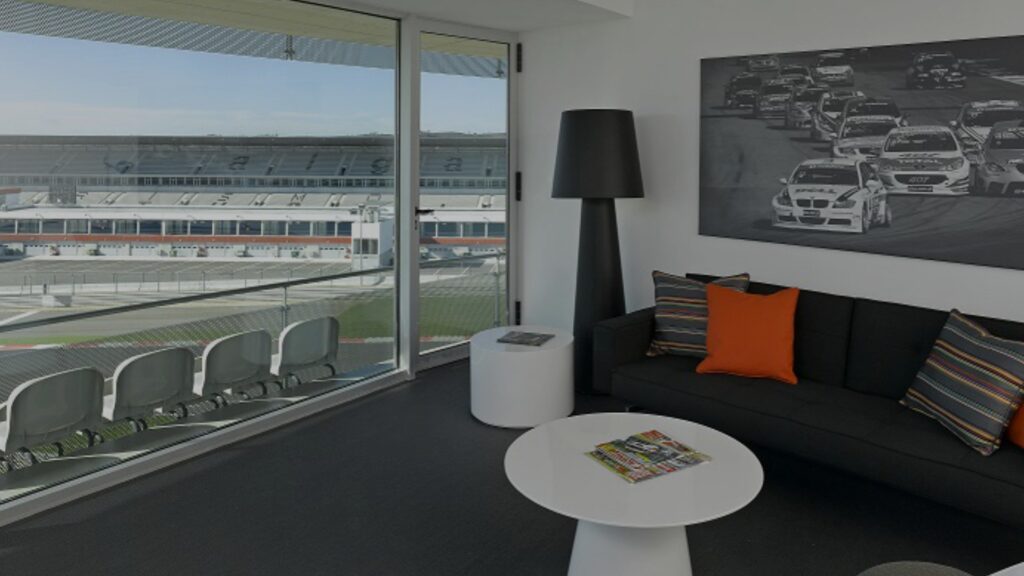 VAU VIP SUITE